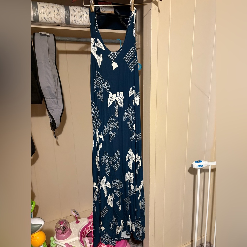 Wahine Toa Mali’e Maxi Dress NWT- L